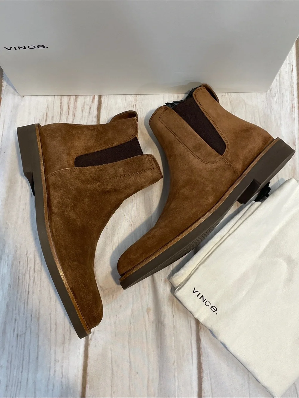 NEW Vince Men’s 7.5 Brown Suede Chelsea Boots Felix Classic